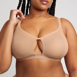 Negative Sieve Cutout Bra Buff Nude Size 4 - NWOT